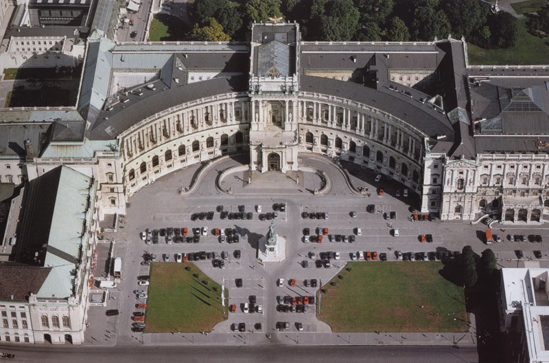 Wiener Hofburg Heldenplatz