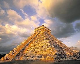 Mayapyramide