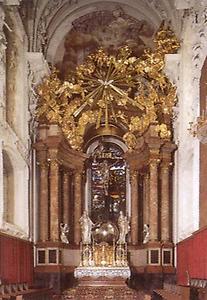 Der Hochaltar - ein Hauptwerk barocker Altargestaltung in Österreich von Fischer von Erlach - vor der Neugestaltung., Foto: M. Oberer