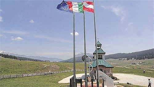 Eine neue Friedenskapelle an der ehemaligen Reichsgrenze beim Passo di Vezzena