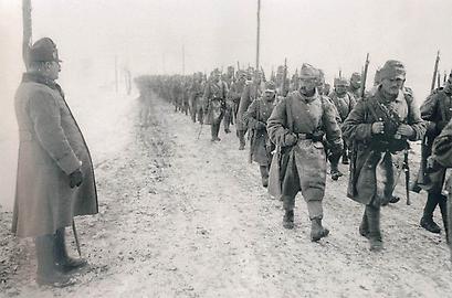Fußmarsch an die Front (Galizien, Winter 1915)