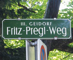 Wegtafel für Fritz Pregl