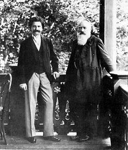 Brahms und Johann Strauß Sohn im September 1894.