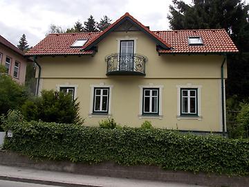 Villa an der Hauptstraße