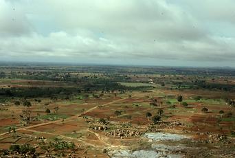 Seen from the top, the landscape around Sravana Belgola is mostly uninhabited