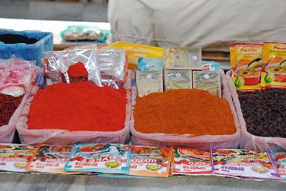 Paprika and curry powders