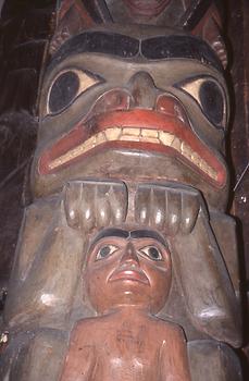 The most impressive timber culture prevailed on the north western coast: Totem poles as a sign of a clan and its spiritual protector