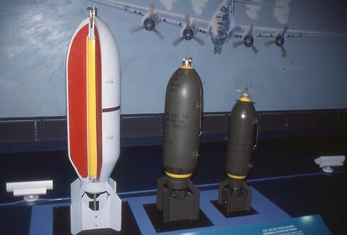 Extremely heavy high explosive bombs