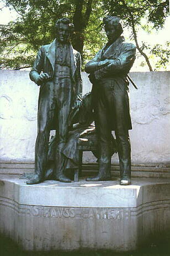 Strauß- und Lanner-Denkmal im Rathauspark Wien