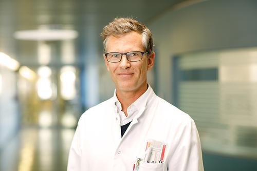 Dominik Wolf, Direktor der Innsbrucker Universitätsklinik für Innere Medizin V