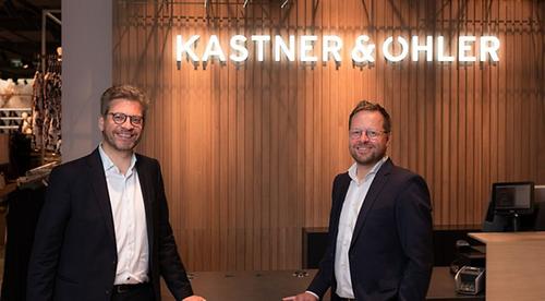 Martin Wäg, K&Ö Vorstandsvorsitzender und Alexander Petrskovsky, K&Ö Vorstand am neuen K & Ö-Standort im Kaufhaus Tyrol