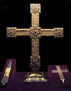 Reichskreuz mit Heiliger Lanze und Kreuzpartikel Foto: Gryffindor, Aus: Wikicommons unter CC 