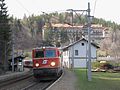 Regionalzug mit City-Shuttle-Garnitur und 1142 in der Haltestelle Wolfsbergkogel