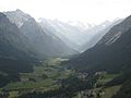 Blick von Aussichtsplattform „Adlerblick“ auf Talende