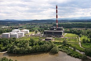Das Fernheizkraftwerk ist das weithin sichtbare Wahrzeichen von Werndorf