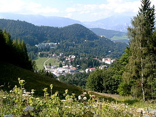 Blick auf Semmering vom Hang des Hirschenkogels