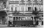 Der Triebwagen 79 auf dem Josefsplatz vor dem Frauenhof. Gebaut 1897 in Hamburg, ex Wien-Kagraner-Bahn.