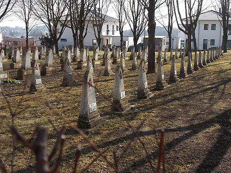 Sowjetischer Soldatenfriedhof Mistelbach