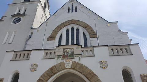 Fassade mit Wappen