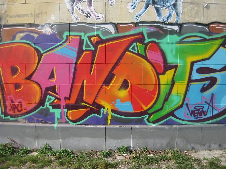 Graffito 'Bandits' - Franz Josefs-Kai - Donaukanalradweg, 1010 Wien