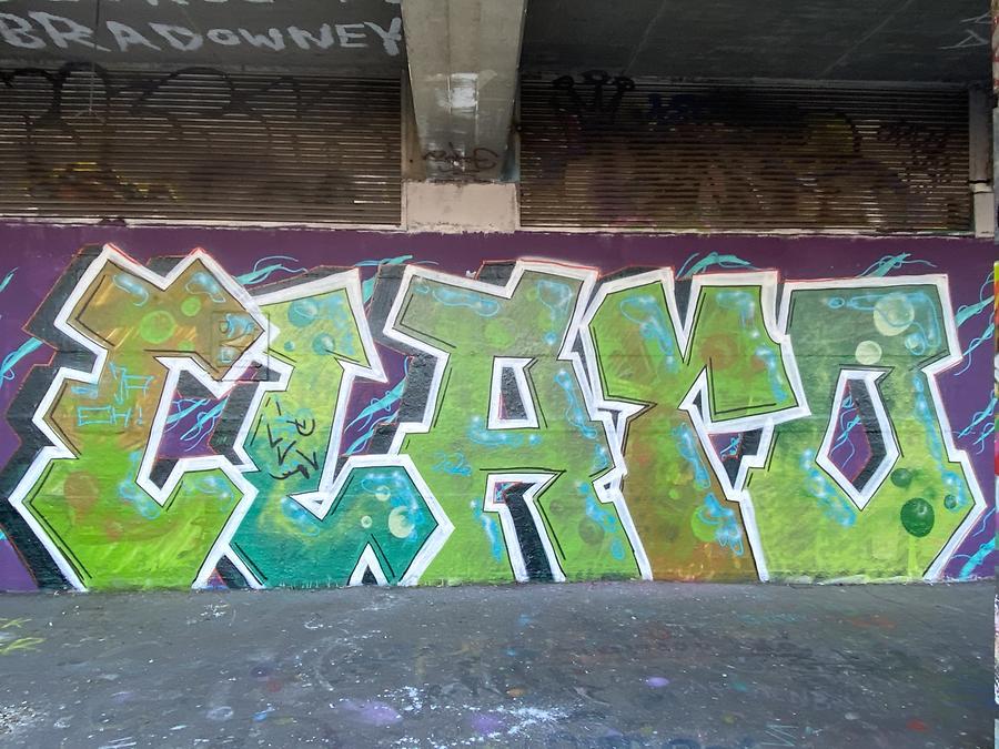 Graffito 'Claro' - Franz Josefs-Kai - Donaukanalradweg, 1010 Wien