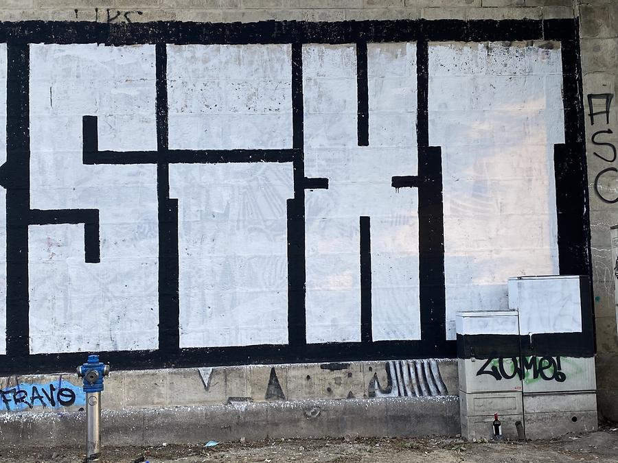 Graffito 'Sixt' - Franz Josefs-Kai - Donaukanalradweg, 1010 Wien