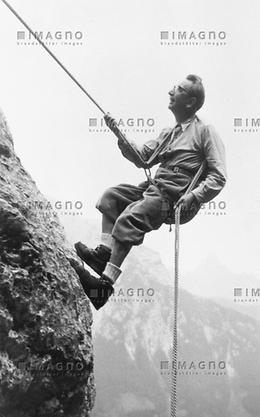 Victor Frankl beim Bergsteigen
