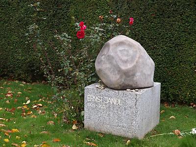 Ehrengrab Zentralfriedhof, © Walter Pachl 2013