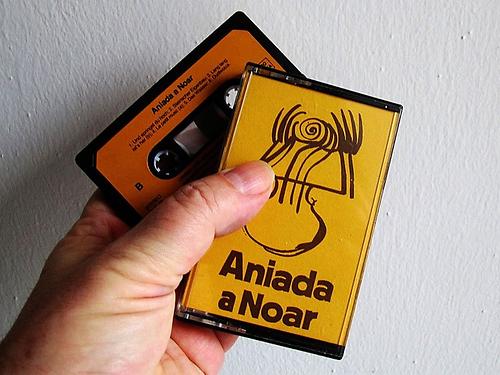 Die erste Produktion von Aniada a Noar mit dem Logo von Gerald Brettschuh. (Foto: Martin Krusche)