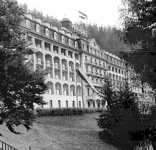 Die ungarische Exilregierung amtierte 1945 für einige Wochen im Hotel Panhans. Aber auch der Widerstand war hier aktiv