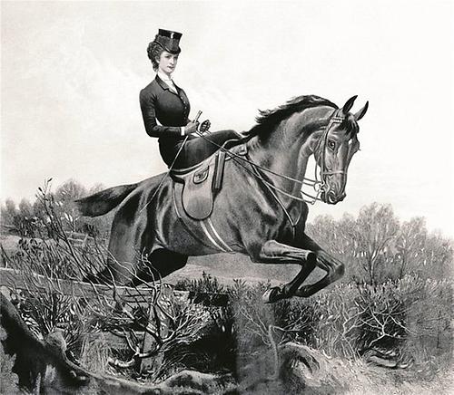 Höchst ungewöhnlich zu ihrer Zeit: Die junge Kaiserin beim Hürdenritt (um 1880).