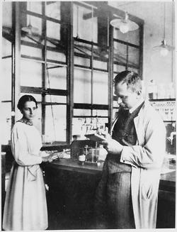 Lise Meitner und Otto Hahn (1913)
