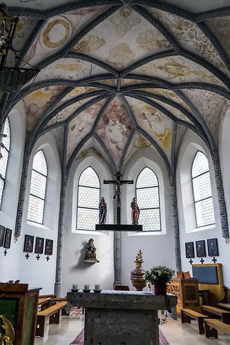 Fischlham Kirche hl Petrus, Altar