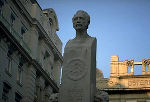 Georg-Coch-Denkmal vor dem Postsparkassengebäude in Wien. Foto., © Copyright Photoarchiv Dr. Herbert Schillinger.