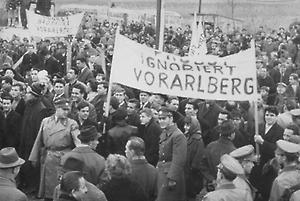 Demonstration in Fußach am 21. November 1964 für die Namensgebung des Schiffes 'Vorarlberg', © Copyright Die Presse/Archiv, für AIEOU.