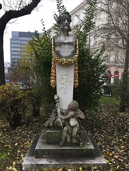 Denkmal am Wiener Schillerplatz