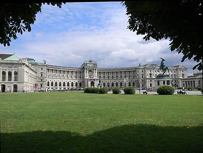 Heldenplatz und Neue Hofburg