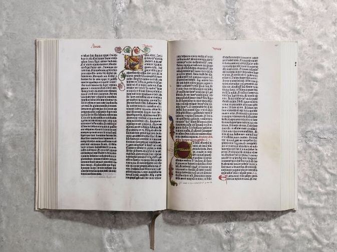 Neue Faksimile Ausgabe Der Gutenberg Bibel Aeiou Osterreich Lexikon Im Austria Forum