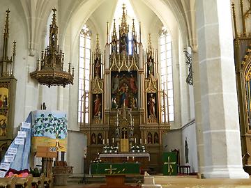 Neugotischer Altar