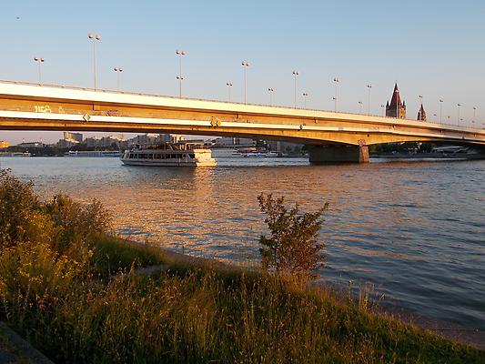 Die neue Reichsbrücke