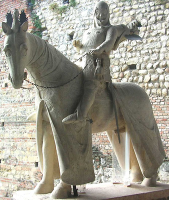 Reiterstandbild am Grabdenkmal Cangrande I., Herren von Verona, begonnen nach 1329. Es ist das maßgebliche Vorbild für die Grabdenkmäler mit Reiterstandbildern in Oberitalien sowie die Reiterdenkmäler der Folgezeit insgesamt