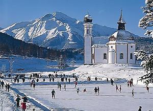 Seefeld in Tirol: Seekirche., © Copyright Verlag Christian Brandstätter, Wien, für AEIOU.