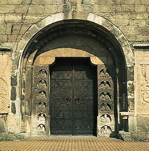 Tulln an der Donau: Portal der Stadtpfarrkirche., © Copyright Christian Brandstätter Verlag, Wien, für AEIOU.