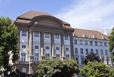 Universität Innsbruck, Hauptgebäude