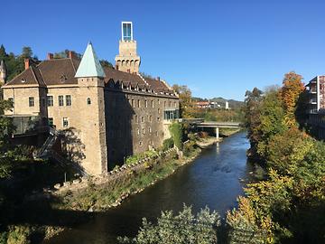 Schloss Rothschild und Hollein-Turm in Waidhofen