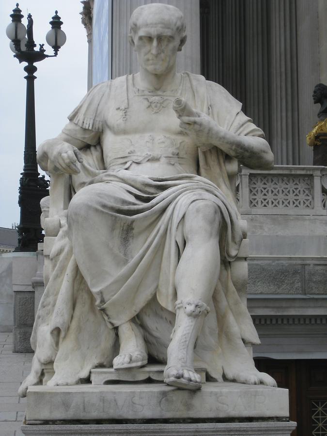 Julius Cäsar-Statue