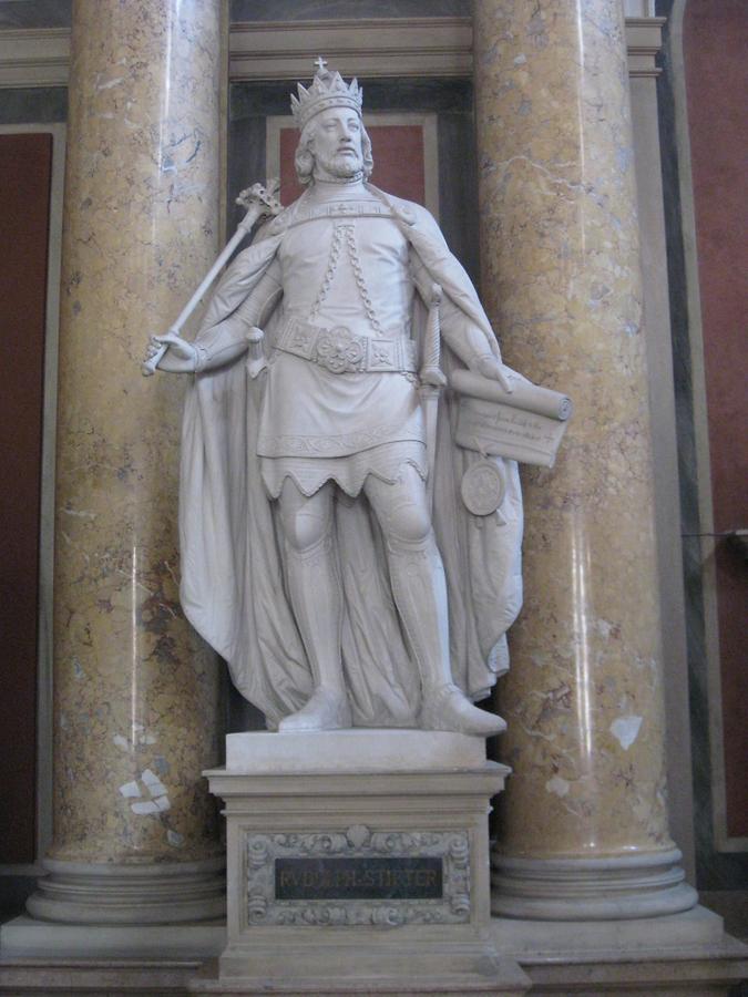 Rudolf der Stifter-Statue