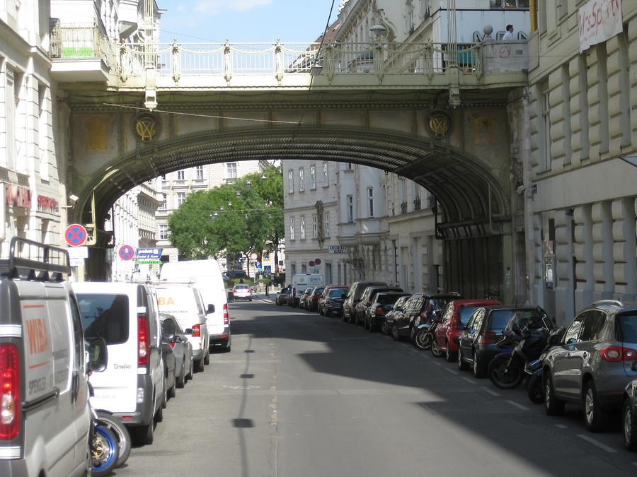 Hohe Brücke