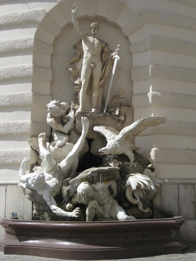 Brunnen 'Die Macht zu Lande' von Edmund Hellmer 1897