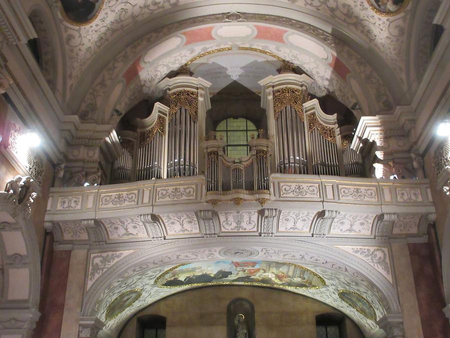Schottenkirche, Orgel